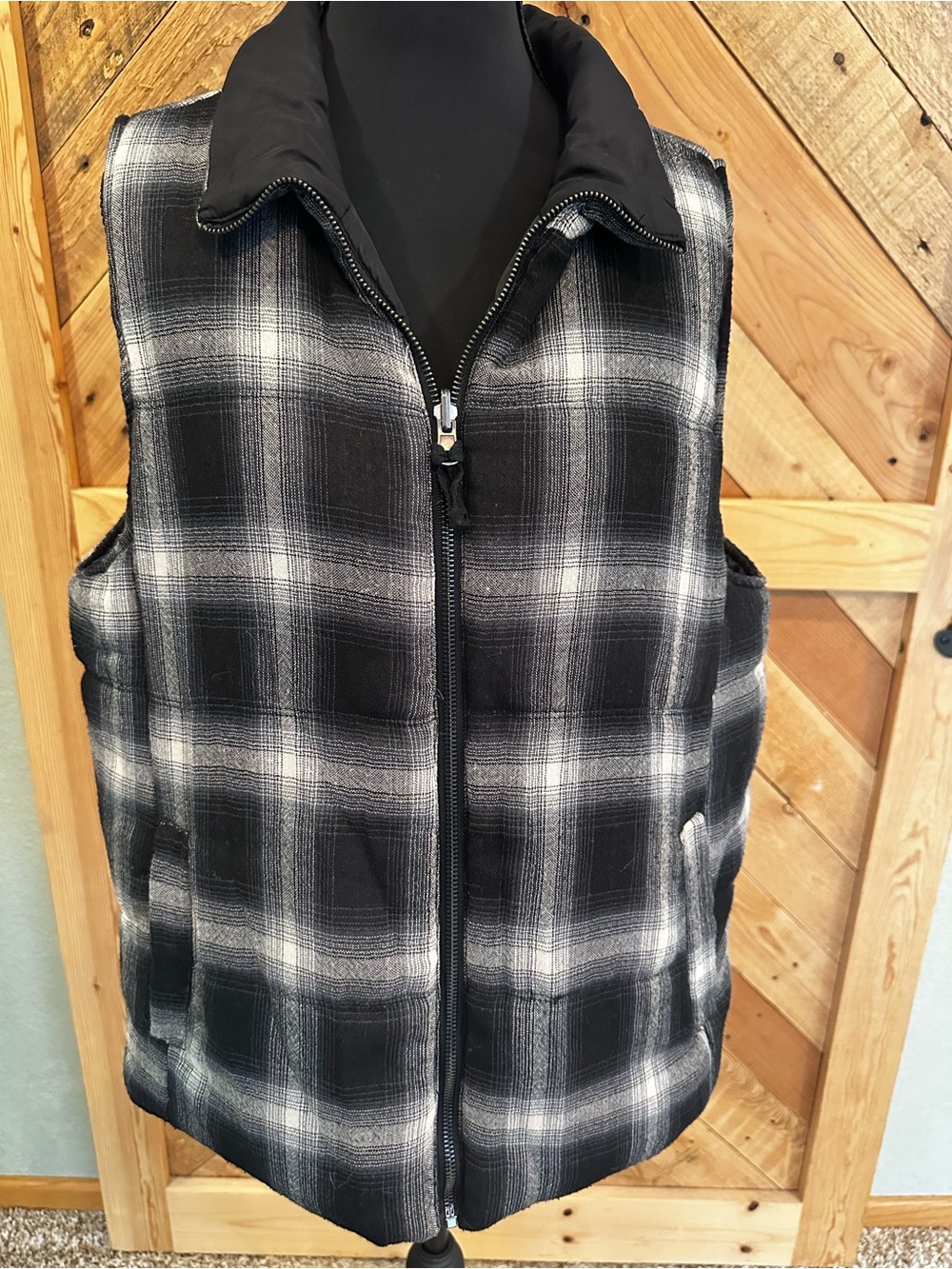 Women’s Thread & Supply Black and White Plaid Puffer Vest-Reversible